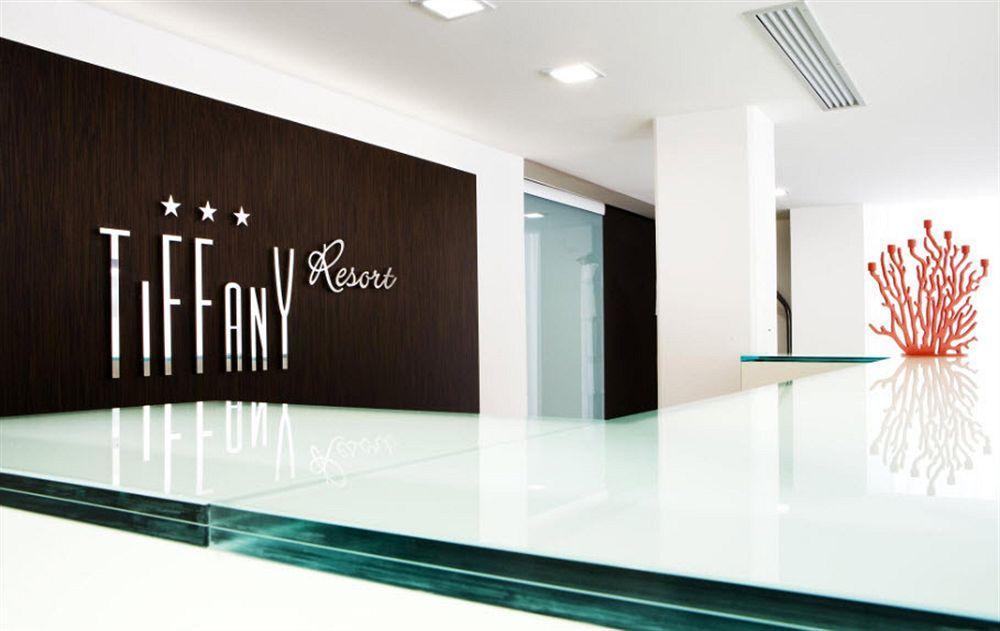 Tiffany & Hotel 3*